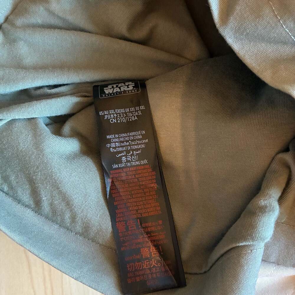 NWT Disney Star Wars Galaxy's Edge Resistance pilot jacket XXL - Picture 4 of 5